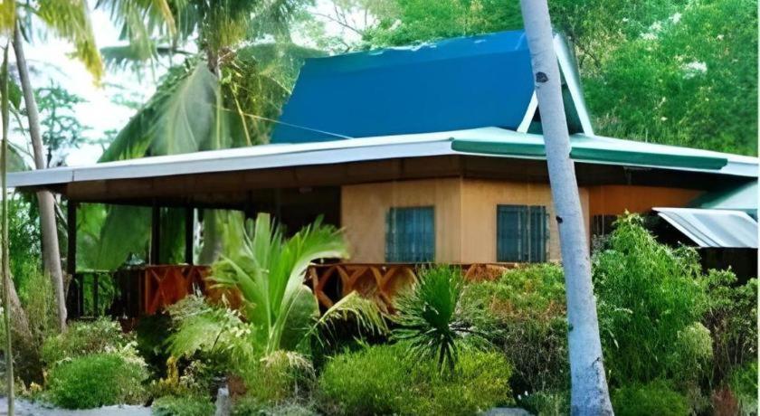 67Th Heaven Holiday Resort Lucbuan Exterior photo