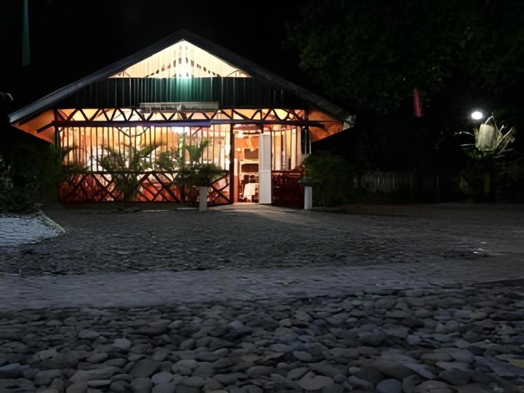 67Th Heaven Holiday Resort Lucbuan Exterior photo